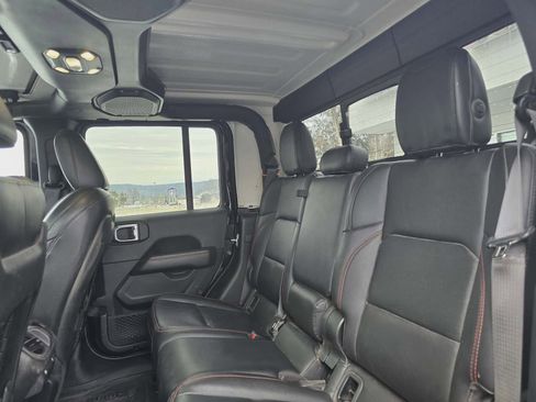 Used 2021 Jeep Gladiator Rubicon image 12