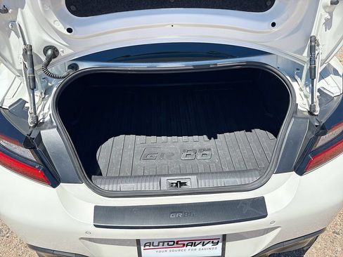 Used 2025 Toyota GR86 Premium w/ ALL Weather Mat Package (TMS) RWD image 24