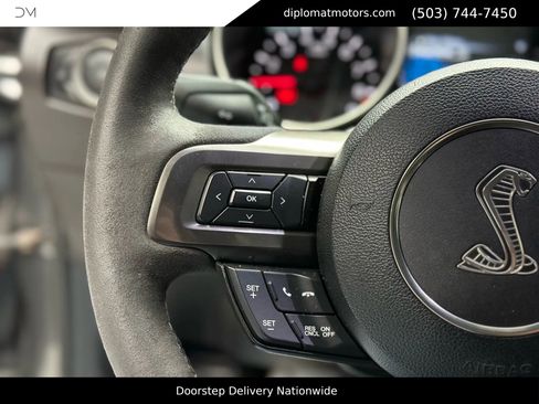 Used 2016 Ford Mustang Shelby GT350 w/ Technology Package image 33