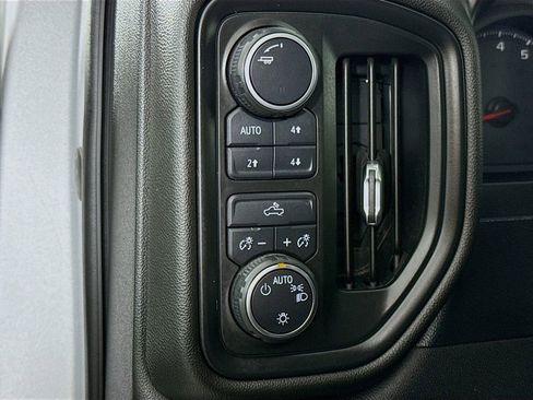 Used 2019 Chevrolet Silverado 1500 Custom Trail Boss image 18