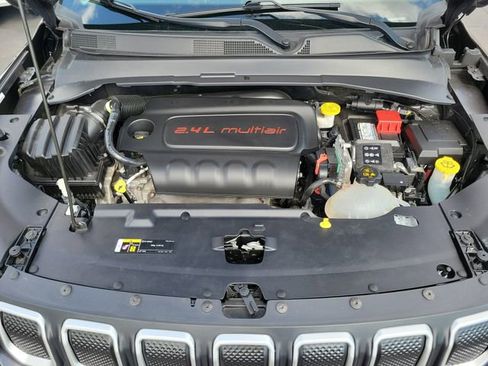 Used 2022 Jeep Compass Latitude image 23