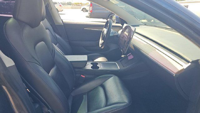Used 2023 Tesla Model 3 Standard Range RWD image 3
