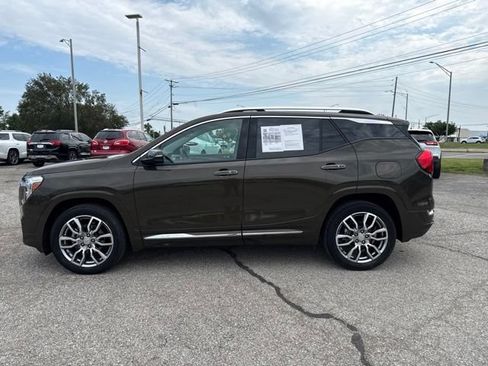 Used 2023 GMC Terrain Denali w/ Denali Premium Package AWD/4WD image 26