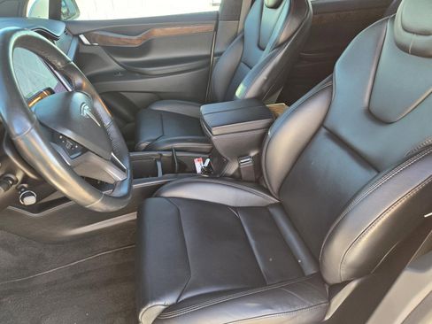 Used 2019 Tesla Model X Long Range image 18