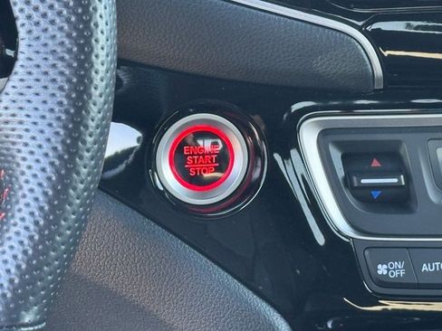 Certified 2025 Honda Ridgeline Black Edition image 28