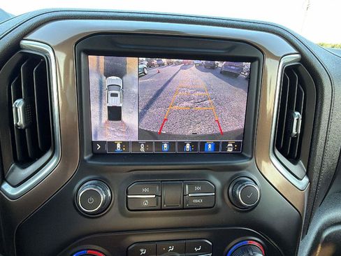 Used 2021 Chevrolet Silverado 1500 High Country w/ Technology Package AWD/4WD image 32