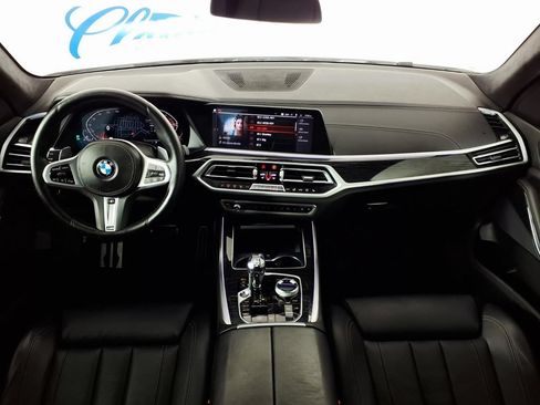 Used 2022 BMW X7 xDrive40i w/ M Sport Package AWD/4WD image 13
