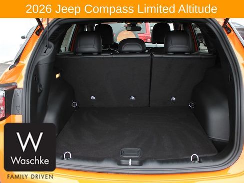 Used 2026 Jeep Compass Limited AWD/4WD image 15