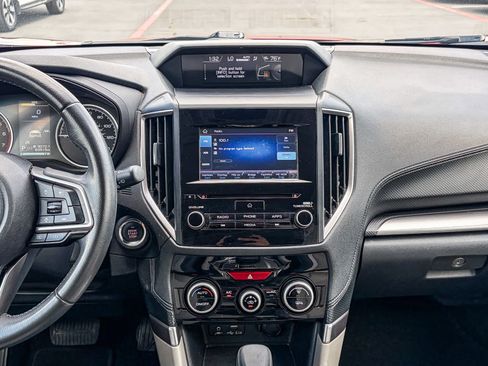 Used 2019 Subaru Forester Premium AWD/4WD image 12