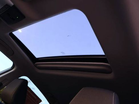 Certified 2024 Nissan Altima 2.5 SV w/ SV Premium Package image 18