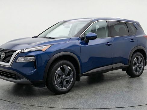 Used 2025 Nissan Rogue SV image 3