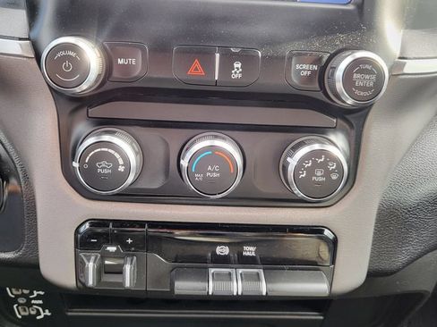 Used 2024 RAM 3500 Big Horn AWD/4WD image 37