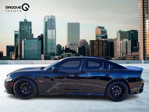 Used 2019 Dodge Charger Scat Pack w/ Dynamics Package image 2