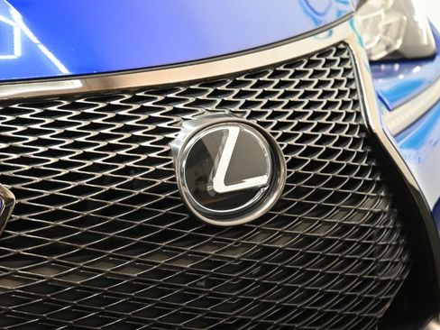 Used 2017 Lexus RC F w/ Performance Package RWD image 10