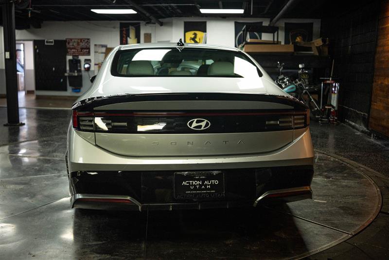 Used 2025 Hyundai Sonata SEL FWD image 6