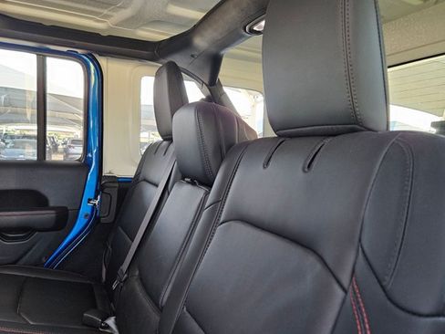 Used 2024 Jeep Wrangler Unlimited Rubicon w/ Capability Package AWD/4WD image 16