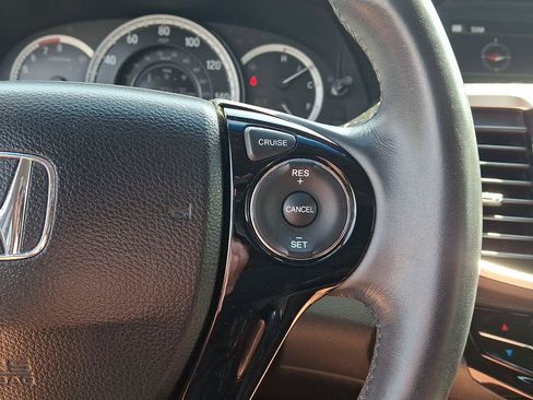Used 2016 Honda Accord EX-L image 23