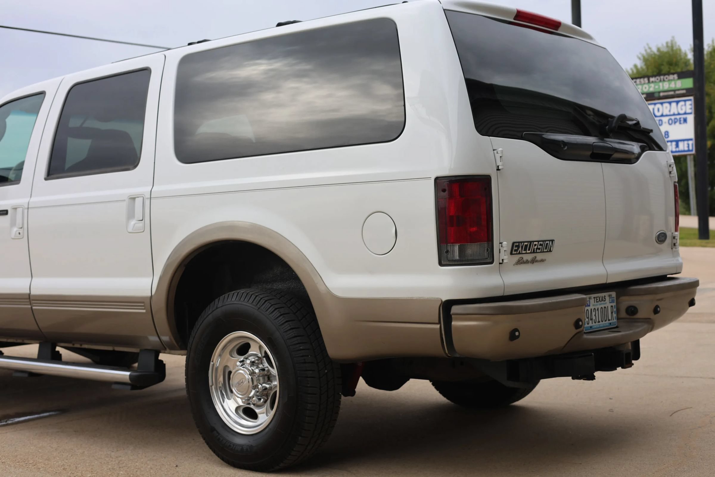 Used 2004 Ford Excursion Eddie Bauer AWD/4WD image 7