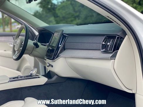 Used 2026 Volvo XC90 B6 Ultra w/ Protection Package AWD/4WD image 18