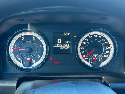 Used 2018 RAM 2500 Tradesman w/ Chrome Appearance Group AWD/4WD image 22