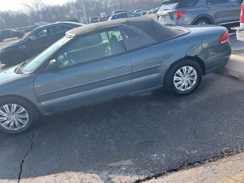 Used 2006 Chrysler Sebring Limited image 8