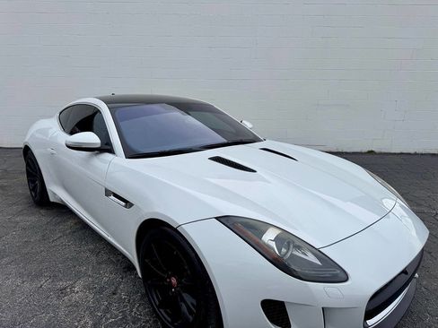 Used 2017 Jaguar F-TYPE Coupe image 11