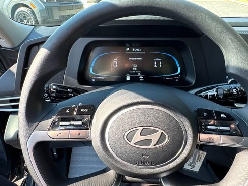 New 2026 Hyundai Elantra SE image 16