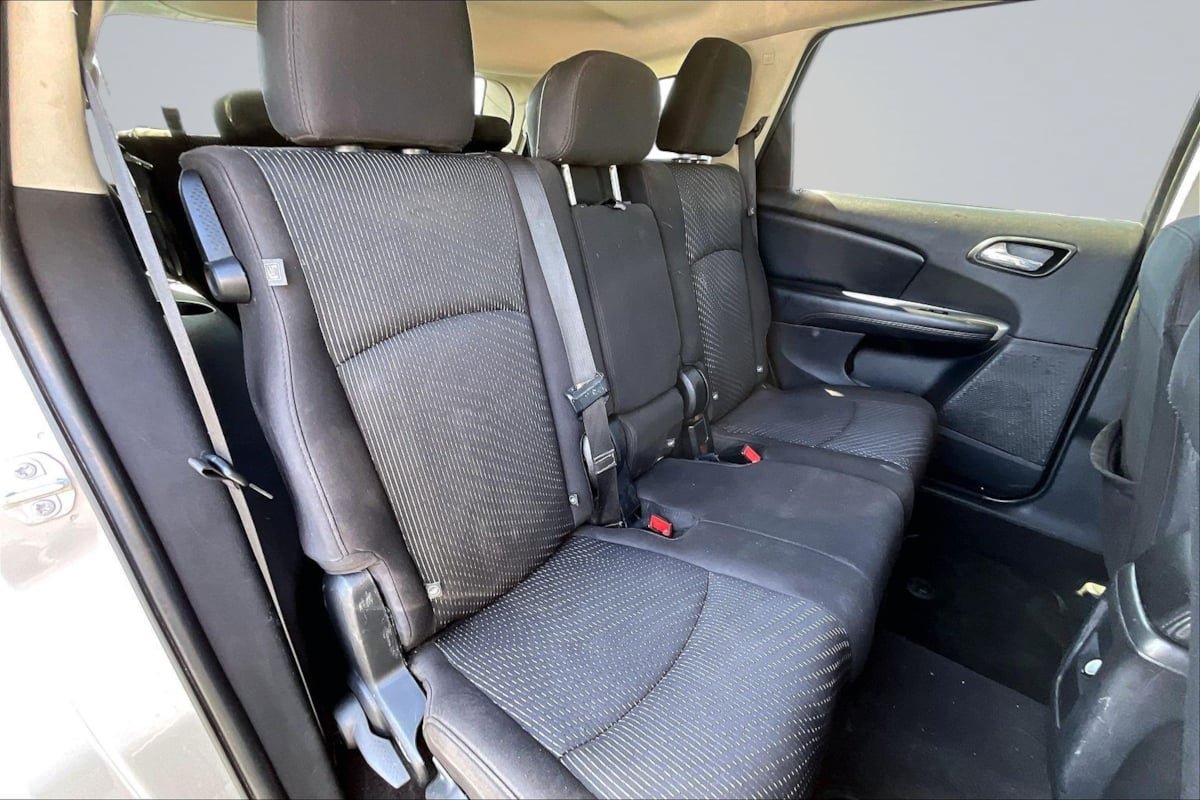 Used 2017 Dodge Journey SXT FWD image 26