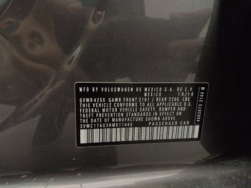 Used 2017 Volkswagen Golf S image 33