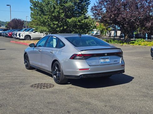 Used 2023 Honda Accord Sport image 5