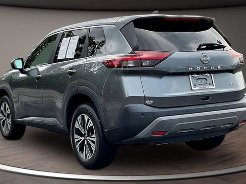 Used 2023 Nissan Rogue SV FWD image 3