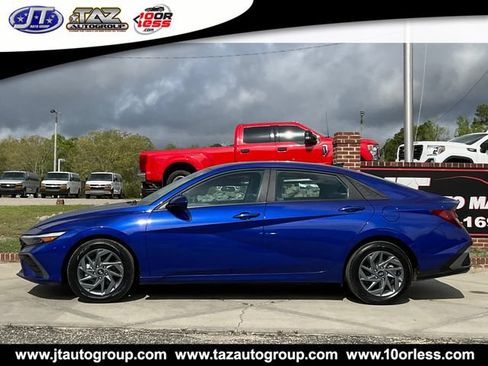 Used 2024 Hyundai Elantra SEL FWD image 4