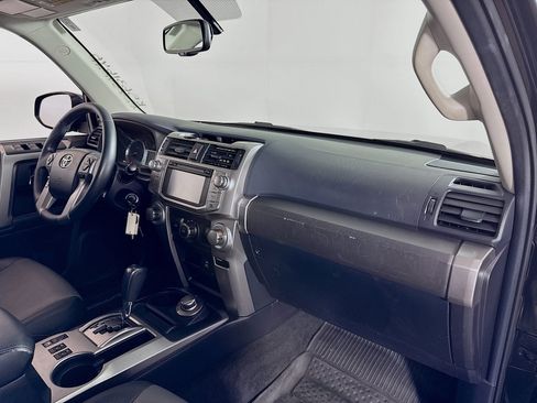 Certified 2019 Toyota 4Runner SR5 Premium image 26