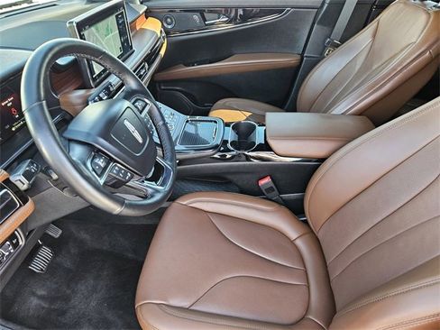 Certified 2023 Lincoln Nautilus Reserve w/ Equipment Group 201A image 13