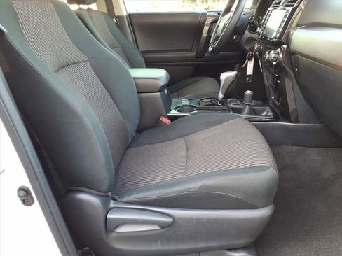 Used 2021 Toyota 4Runner TRD Off-Road AWD/4WD image 17