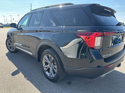 Used 2025 Ford Explorer Active w/ Active Comfort Package AWD/4WD image 23