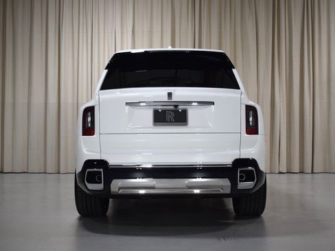 New 2026 Rolls-Royce Cullinan AWD/4WD image 11