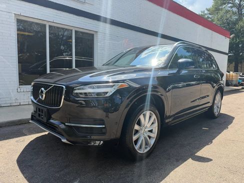 Used 2017 Volvo XC90 T6 Momentum w/ Vision Package AWD/4WD image 2