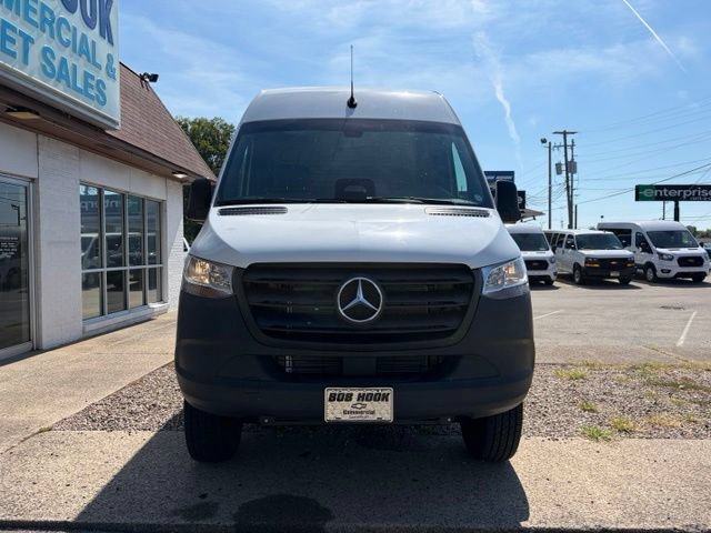 Used 2025 Mercedes-Benz Sprinter 2500 image 2