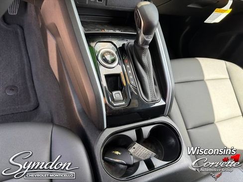 Used 2025 Chevrolet Colorado LT w/ LT Convenience Package AWD/4WD image 14