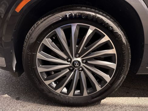 Certified 2024 Hyundai Palisade Calligraphy AWD/4WD image 12