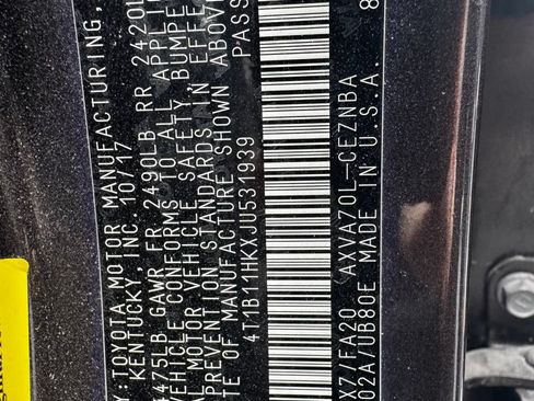 Used 2018 Toyota Camry LE FWD image 11