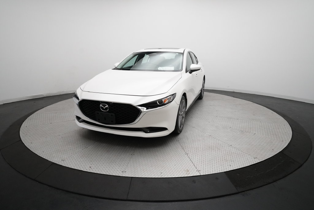 Used 2024 MAZDA MAZDA3 s FWD image 11