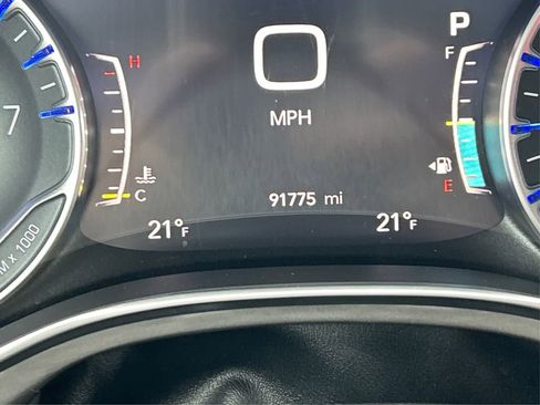 Used 2020 Chrysler Pacifica Limited w/ Quick Order Package 27H Red S image 43