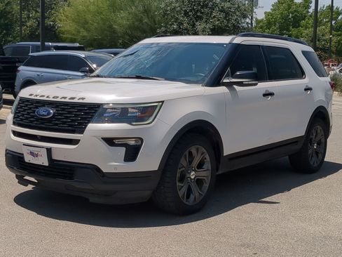 Used 2018 Ford Explorer Sport w/ Equipment Group 401A AWD/4WD image 7