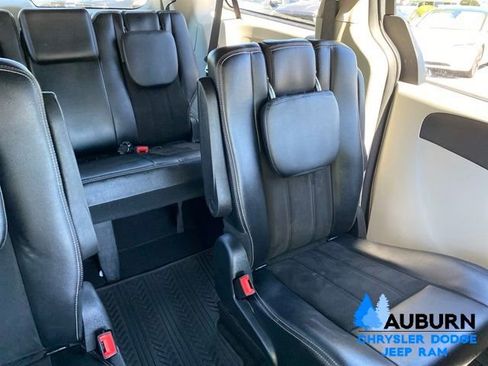 Used 2019 Dodge Grand Caravan SXT FWD image 26
