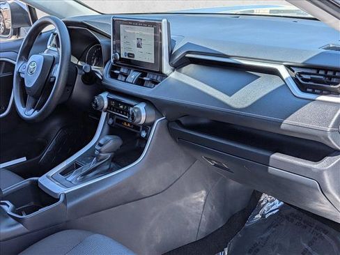 Used 2025 Toyota RAV4 XLE FWD image 21