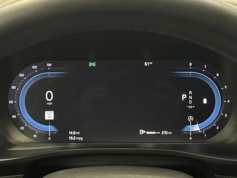 Used 2024 Volvo XC40 B5 Plus w/ Climate Package image 18