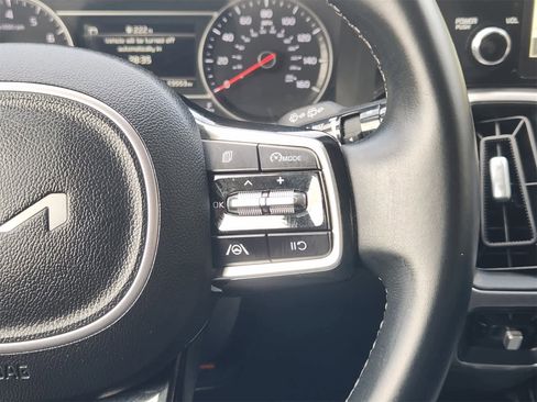 Certified 2022 Kia Sorento S image 26