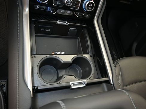 Certified 2024 GMC Yukon Denali image 21